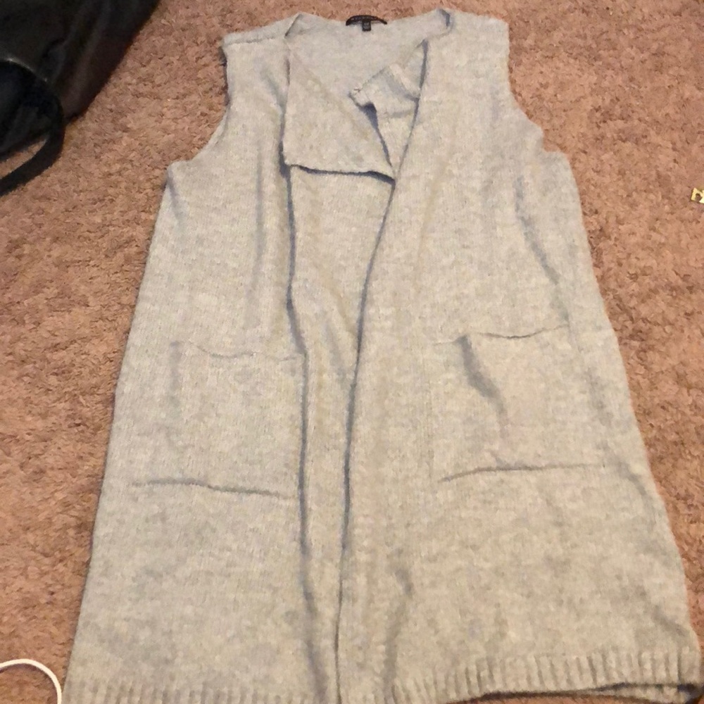 Super cute sleeveless knit vest